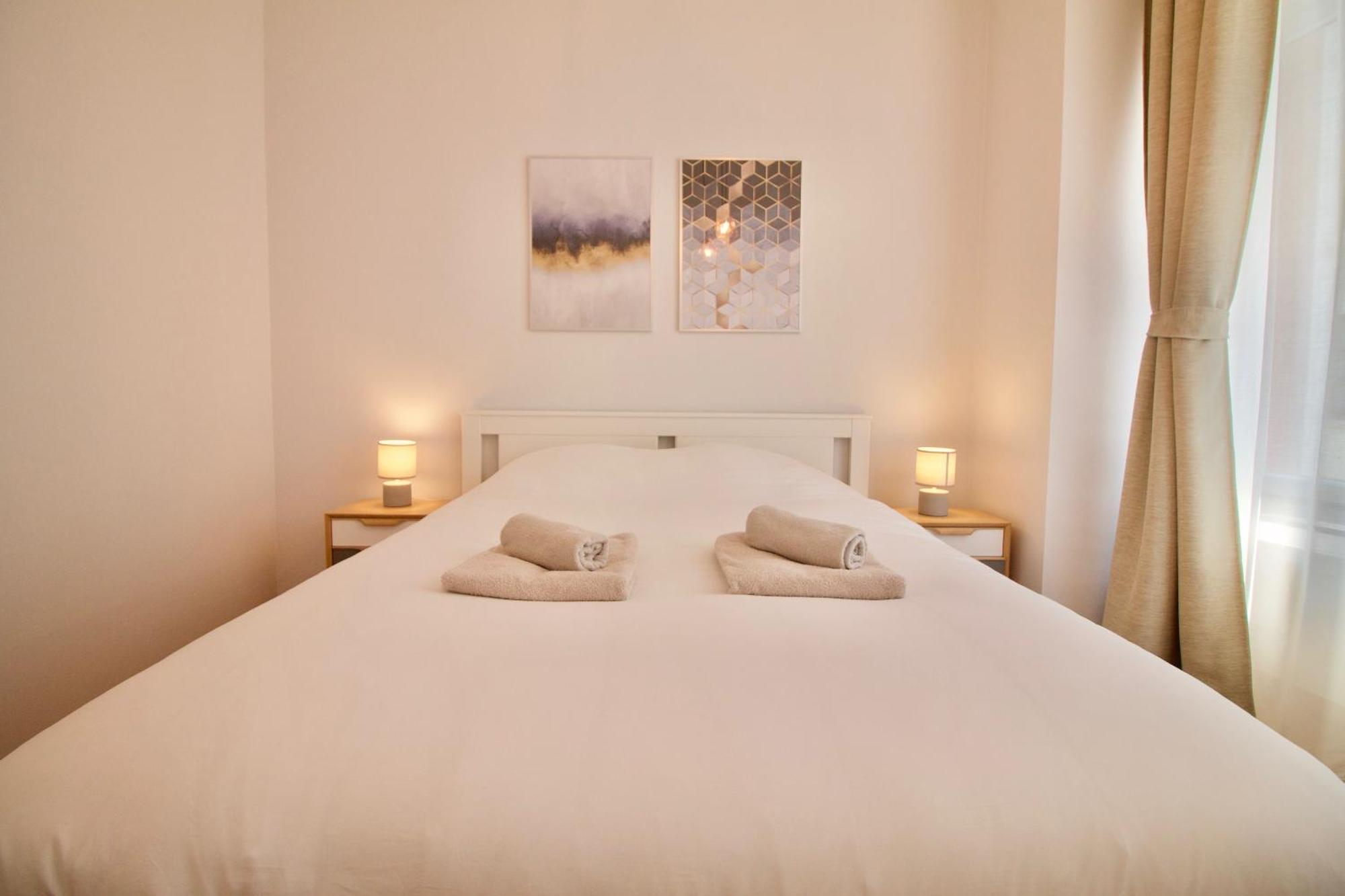 Heart Of Grand Place - Stunning 3Br Triplex 브뤼셀 외부 사진